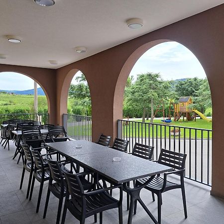 Posestvo Rouna - Winery And Apartments Vipava Exterior foto